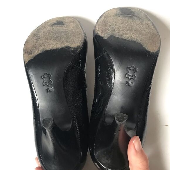 Tory Burch black leather Caroline heels - Picture 13 of 14